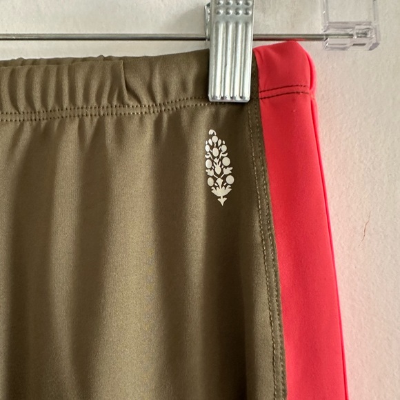 Free People FP Movement Green/Pink Stripe Zipper Side Leggings size Small EUC - Picture 9 of 12